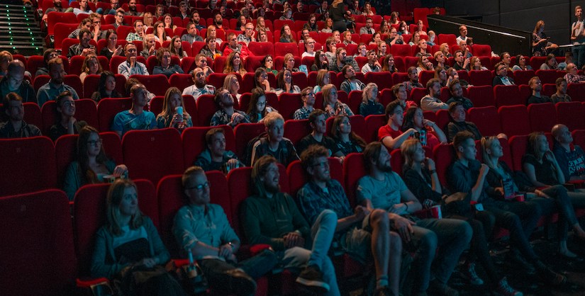 Audience in a cinema, Readable, Readability
